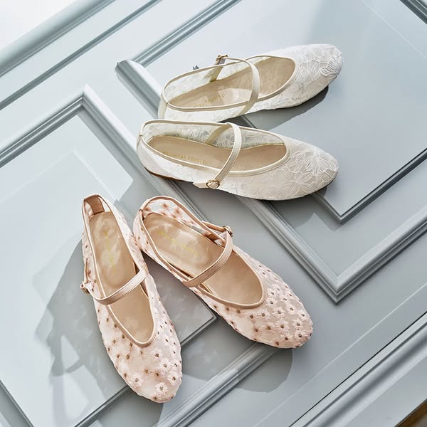 oriental traffic: Buy 2 shoes or bags at full price, get 10% off during summer sale