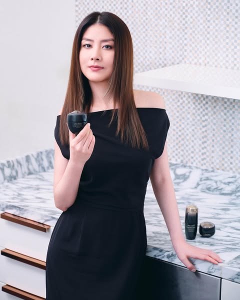 shiseido: Spend HKD 2,400 on FUTURE SOLUTION LX products and get free gifts worth HKD 560