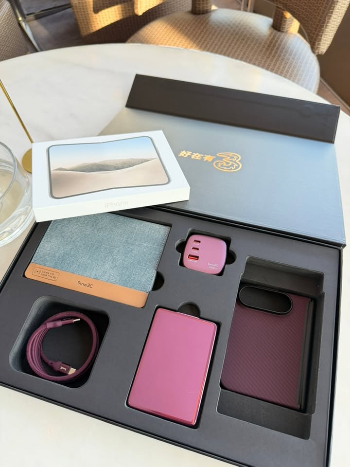 Free Inno 3C Premium set with phone purchase on launch day, including protective case, charger, and accessories.