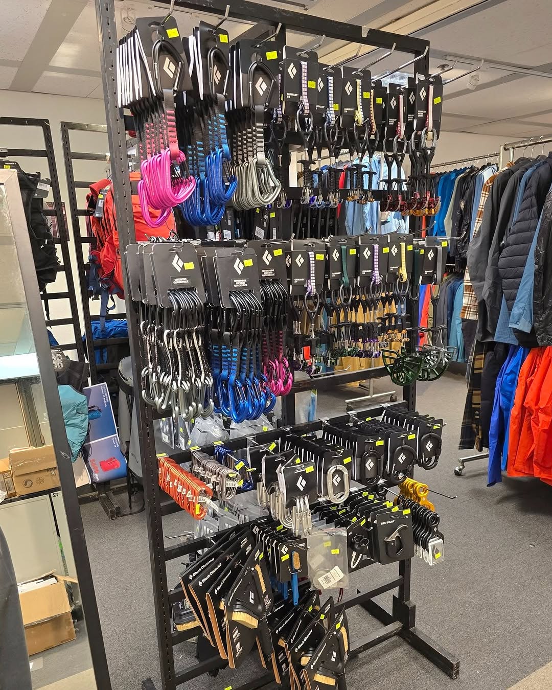 Harbour City Bazaar — Black Diamond outdoor gear sale with up to 70% off, plus tiered spending rewards with free gifts up to HK$4,056 value.