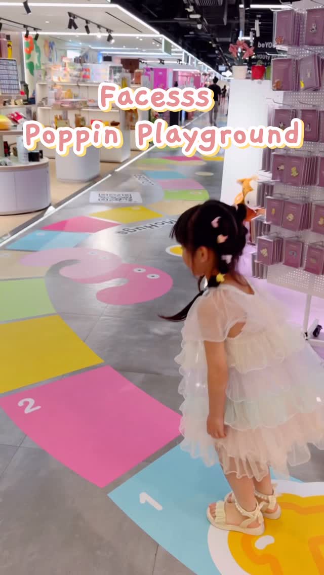 Facesss — Spend HK$500 at designated brands to get free gelato. Club members redeem 500 points for custom flower bouquet. Any purchase unlocks 1.5-hour play session.