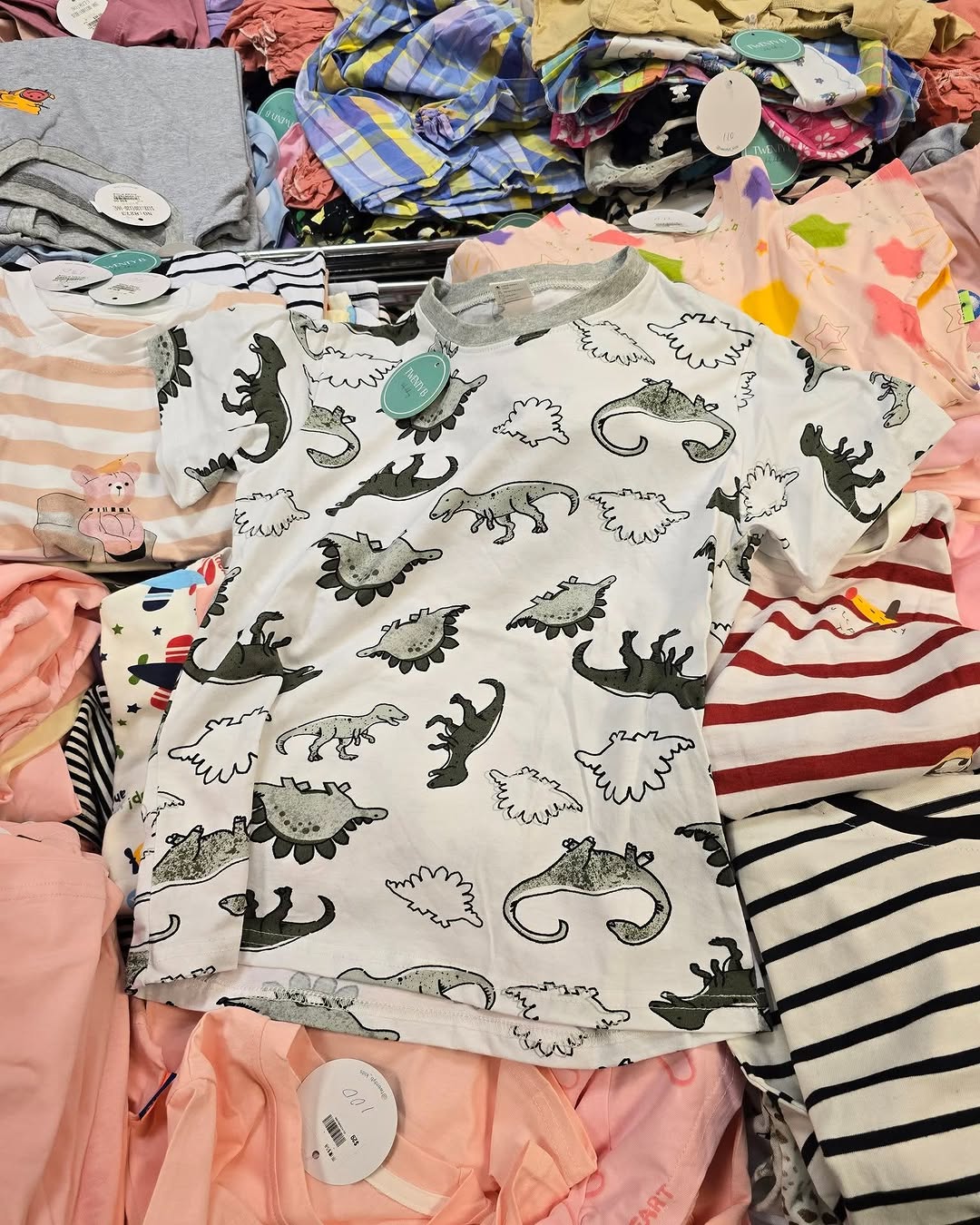 Harbour City Bazaar — Marathon sportswear mega sale with kids' clothing from HK$29/piece and selected summer items HK$49-99. Spend HK$100 to earn stamps for free DALLOYAU soft serve ice cream.