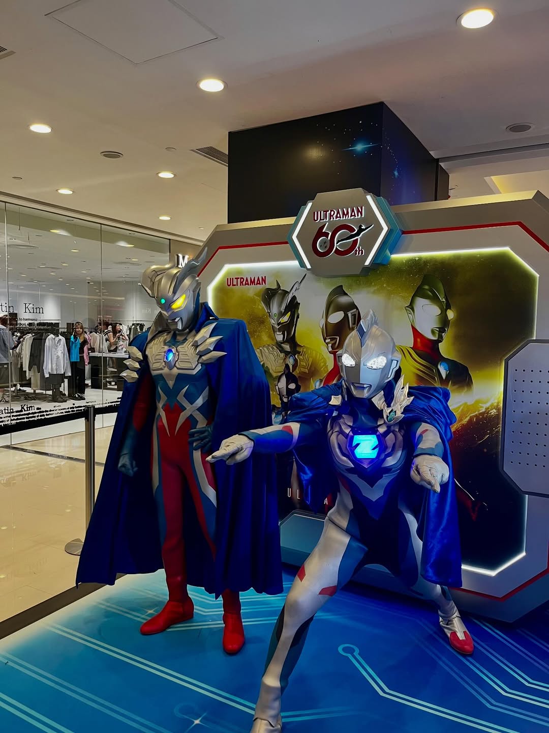 lcxhk — Purchase Ultraman products for HK$200 to receive a meet-and-greet photo ticket and exclusive 60th anniversary postcard.