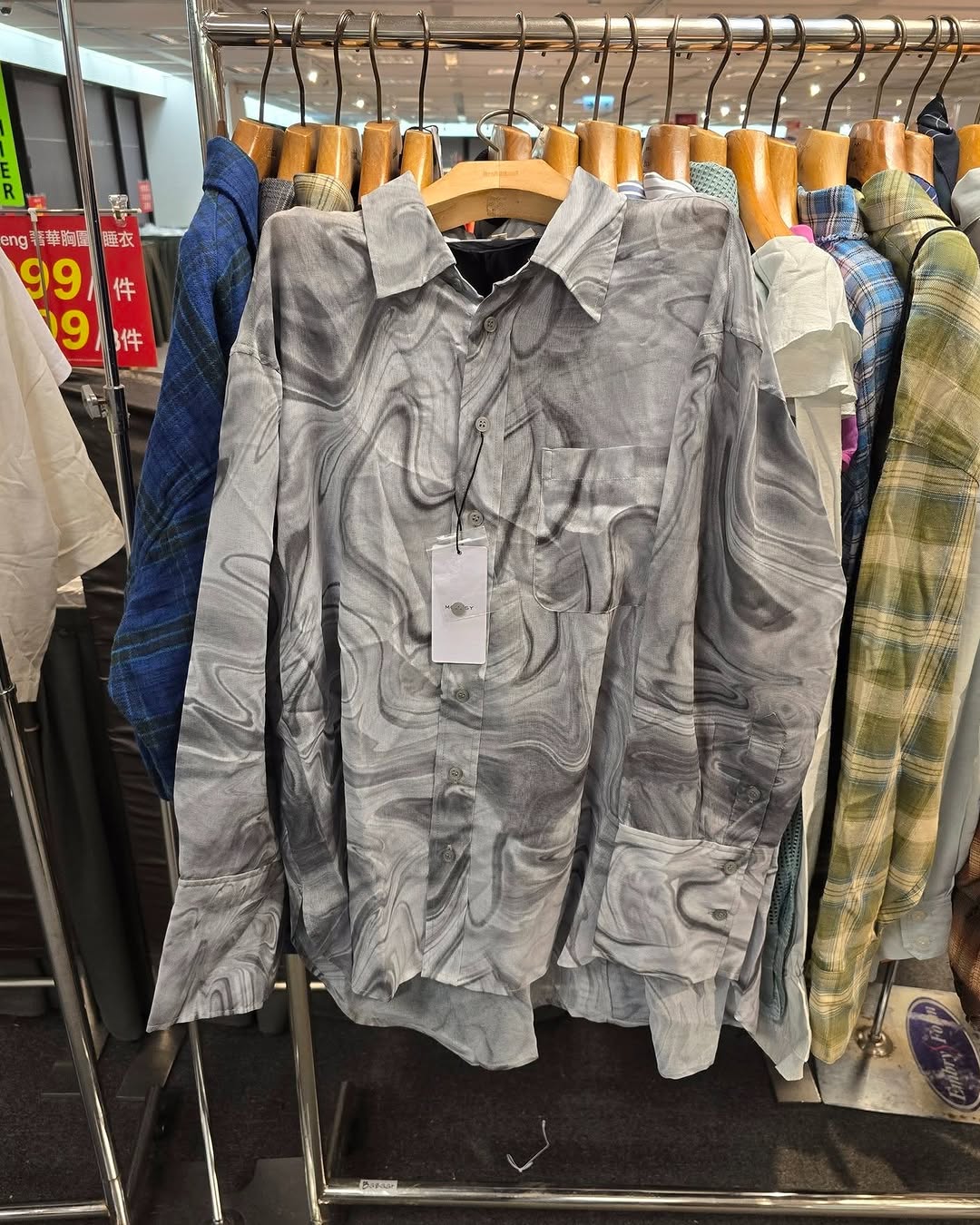 Harbour City Bazaar — Buy 1 item at 60% off, buy 3 items at 80% off. Selected items from Japanese fashion brand MOUSSY as low as HK$100.