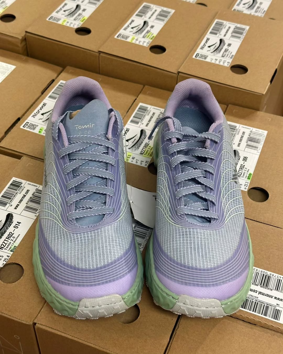 Bazaar (Times Square) — Clearance sale on athletic footwear from Vivobarefoot (from HK$500), NNormal (from HK$750), and Diadora (from HK$200). Eye care services with 20% discount.
