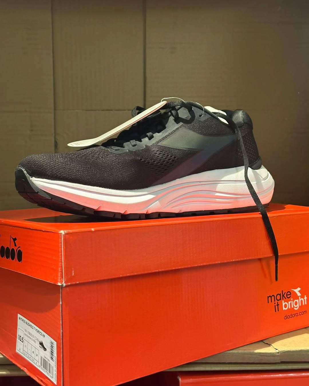 Bazaar (Times Square) — Clearance sale on athletic footwear from Vivobarefoot (from HK$500), NNormal (from HK$750), and Diadora (from HK$200). Eye care services with 20% discount.