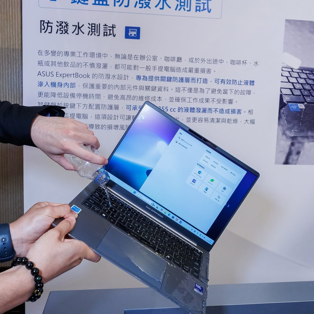 CSL — Purchase ASUS ExpertBook Ultra and receive free ASUS ZenWifi BD4 (HK$1,099) and Now TV 2026 Football Pass (HK$980). Existing customers get 18% off.