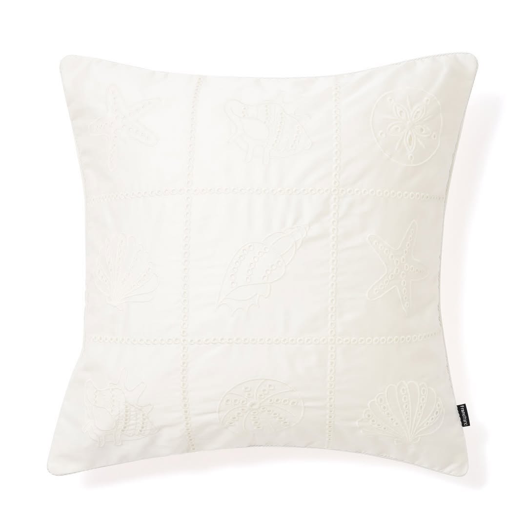 francfranc — Buy 3 items from home textiles, stationery, and selected furniture to get 20% off.
