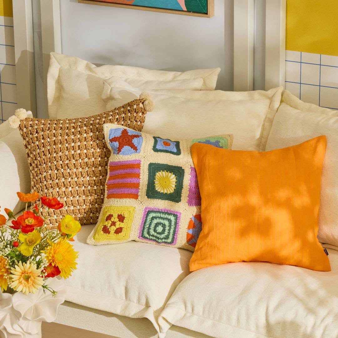 francfranc — Buy 3+ items from home textiles, stationery, desk storage, decor and selected furniture to get 20% off.