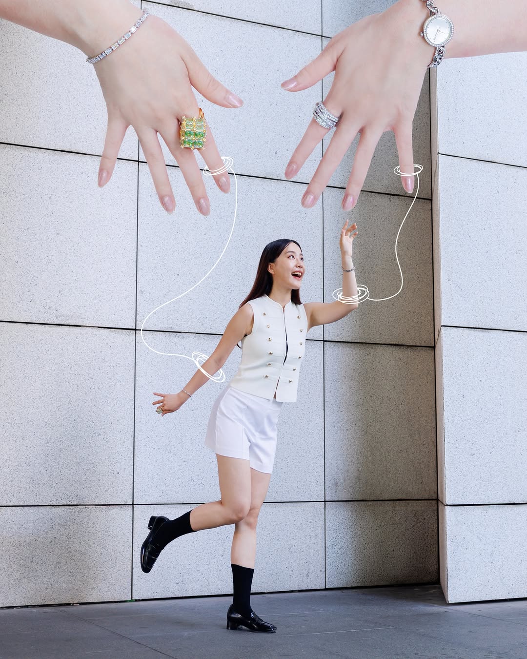 citygate outlets — Swarovski watches and rings on sale with discounts up to 70%. Cocktail Round and Crystalline Delight watches reduced from HK$3,300 to HK$2,310. Curiosa rings reduced from HK$2,800 to HK$840.