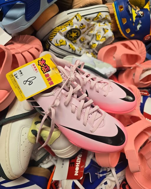 Harbour City Bazaar: Sportswear and casual wear from Nike, Adidas, Converse, New Balance, Columbia…