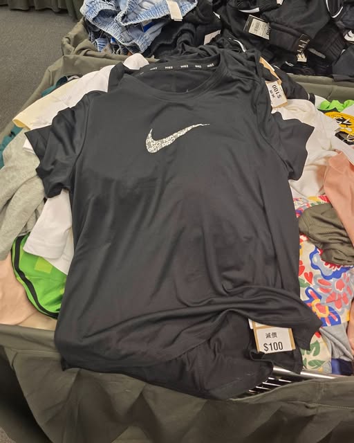 馬拉松便服及運動名牌開倉，低至2折。精選Nike、Adidas等品牌，買2件額外9折，買3件額外8折。