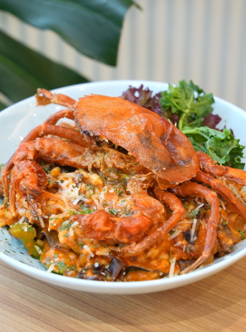 Green Waffle — 4-course dinner bundle starting at HK$188, including appetizer, main course, dessert, and drink.