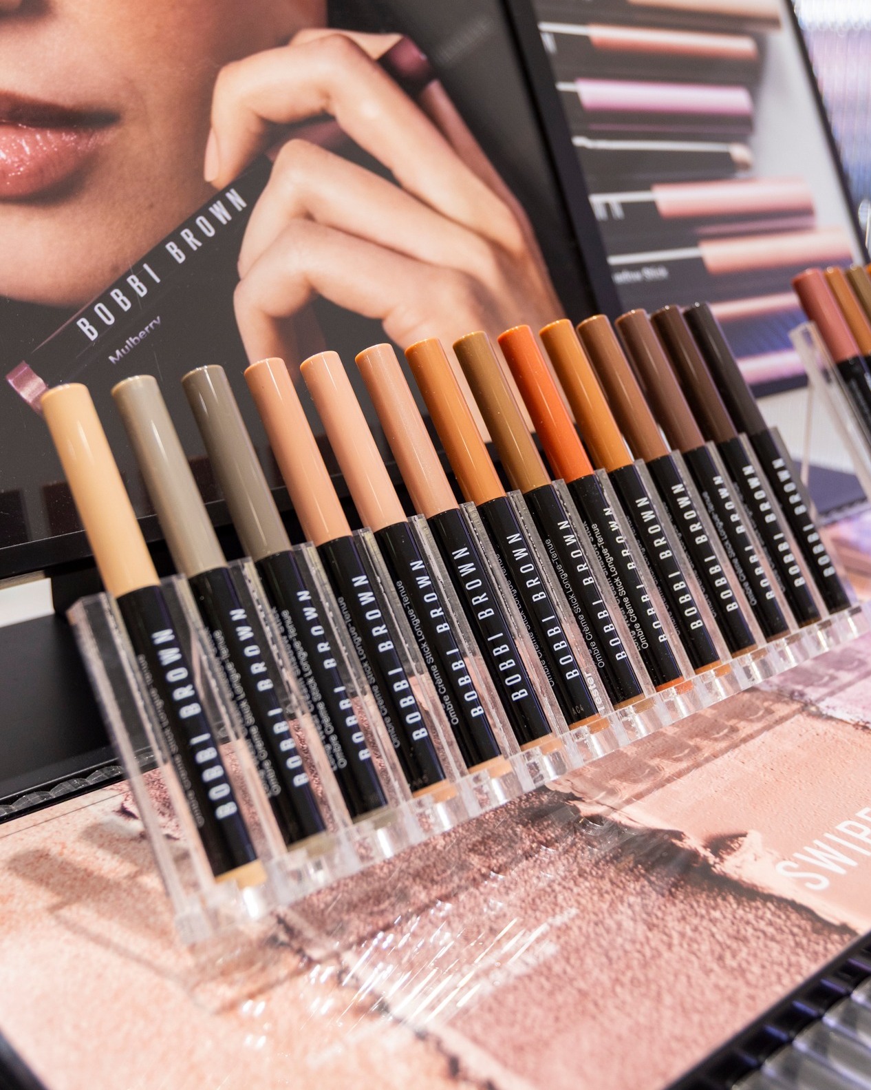 Harbour City — Attend the 24HR Vitamin Glow Roadshow for complimentary skin analysis, makeup tips from professionals, and a free trial pack with exclusive event privileges.
