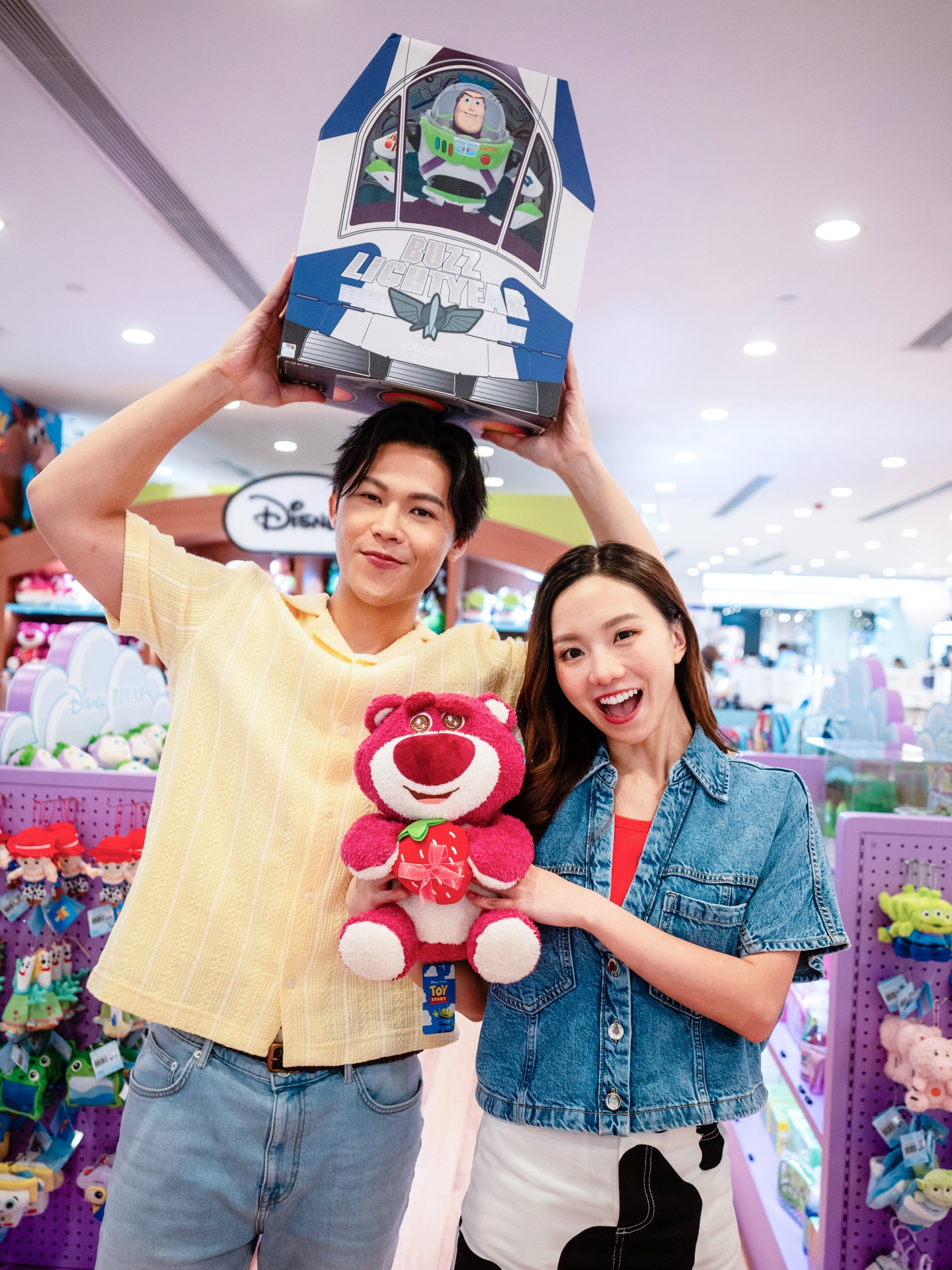 Harbour City — Present your Toy Story 5 Experience Guide at participating merchants to enjoy limited-time shopping privileges and exclusive discounts.