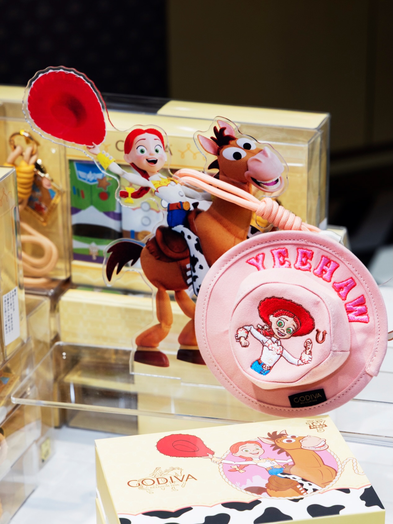 Harbour City — Present your Toy Story 5 Experience Guide at participating merchants to enjoy limited-time shopping privileges and exclusive discounts.