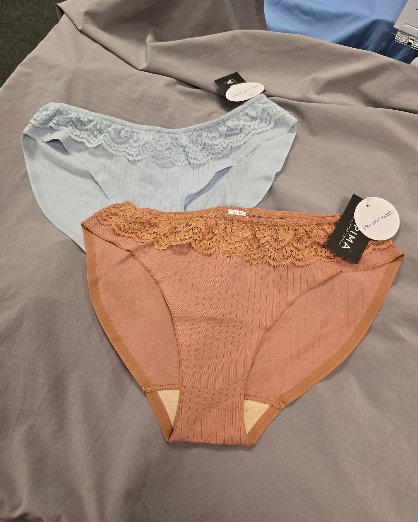 Harbour City Bazaar — Branded fashion & activewear clearance sale with tiered discounts up to 45% off, plus free seamless bra with any purchase.