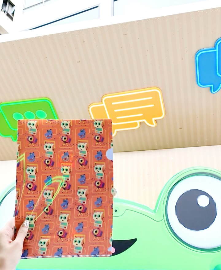 Harbour City — Get a game card, Foldable Eco Tote Blind Box, and Toy Story 5 Experience Guide Stamp Rally Booklet for HK$140. Collect stamps to redeem exclusive selfie mirror blind box.