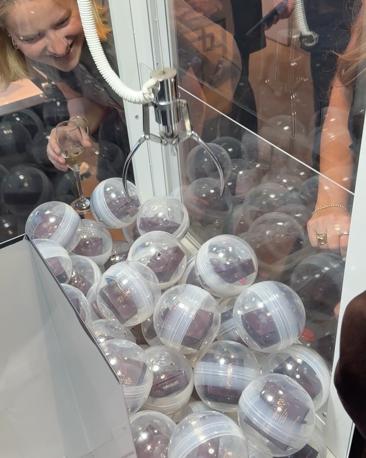 monica vinader — Visit claw machine at Soho New York and Fashion Island stores this weekend. Spend up to $250+ for a chance to win prizes including Signature Link Diamond Slim Bangle.