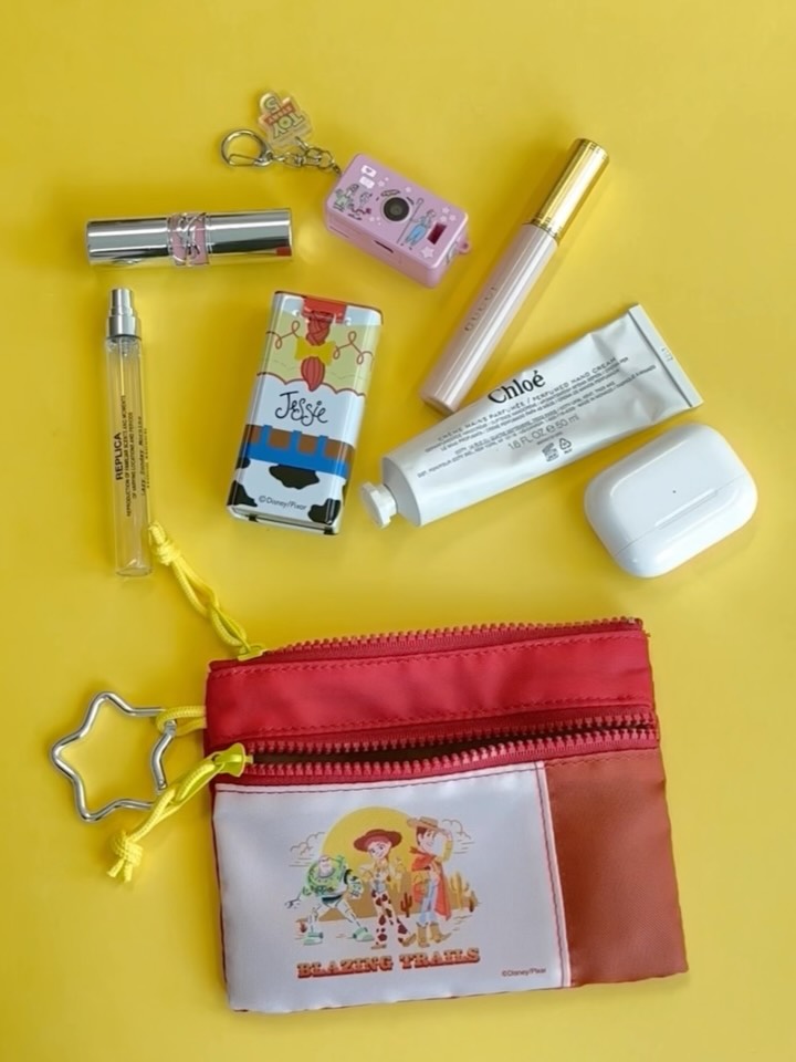 Harbour City — Free exclusive Toy Story gifts (pouch or files & stickers set) + rewards up to HK$150 for completing on-site AIA missions and social media participation.