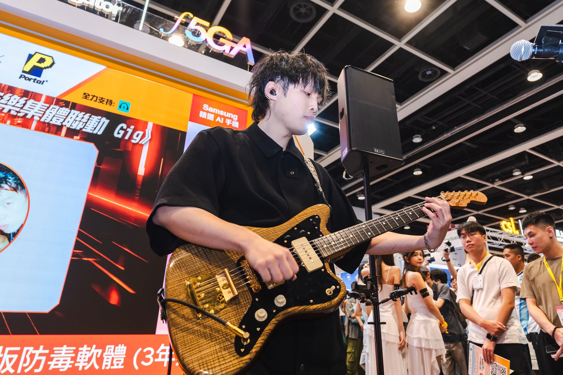 CSL — Event-exclusive AR Lens registration offers free beauty samples and discount voucher. AI Store deals up to 80% off on select products.