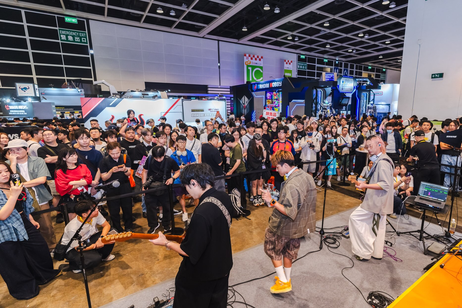 CSL — Event-exclusive AR Lens registration offers free beauty samples and discount voucher. AI Store deals up to 80% off on select products.