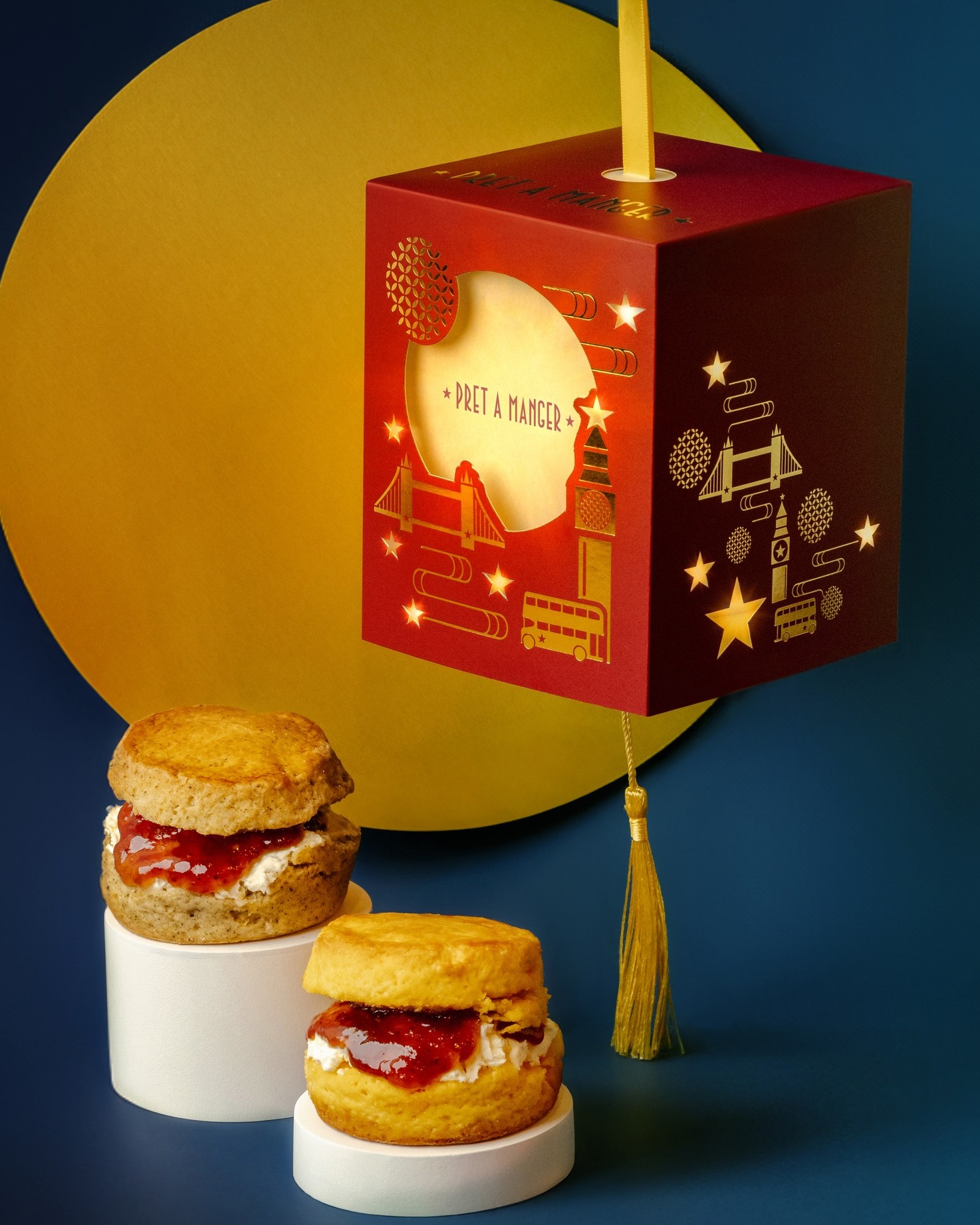 Free limited-edition Pret lantern with any in-store purchase during Mid-Autumn Festival period.