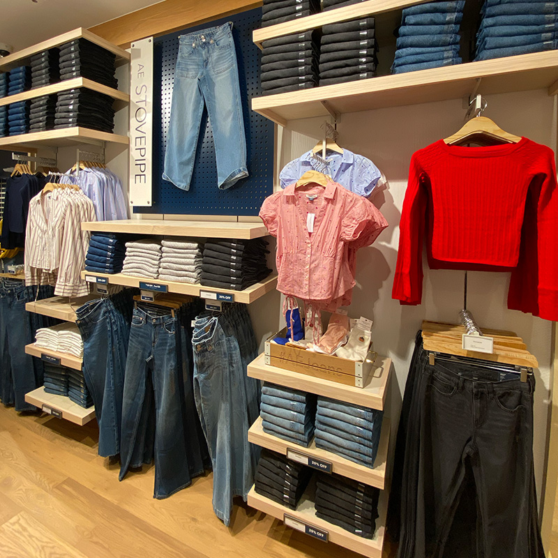 American Eagle Outfitters — Spend HK$1,200+ to get HK$120 off plus limited-edition tote bag for first 50 customers.
