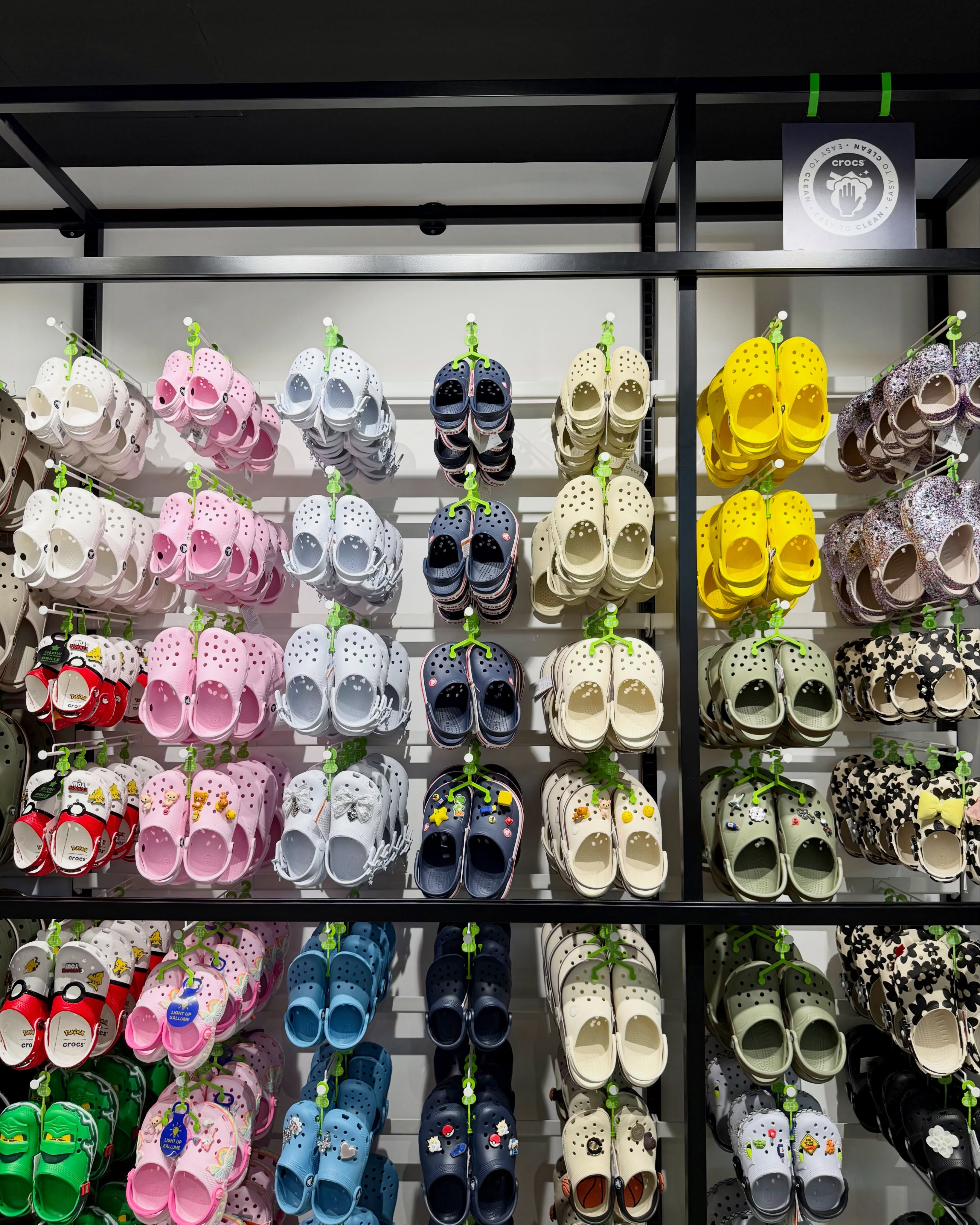 Crocs — Store opening offers: free Crocs keychain with HK$600 spend, Jibbitz bundle deals (buy 5 get 2, buy 8 get 4, buy 10 get 5), free Jibbitz with full-price shoe purchase.