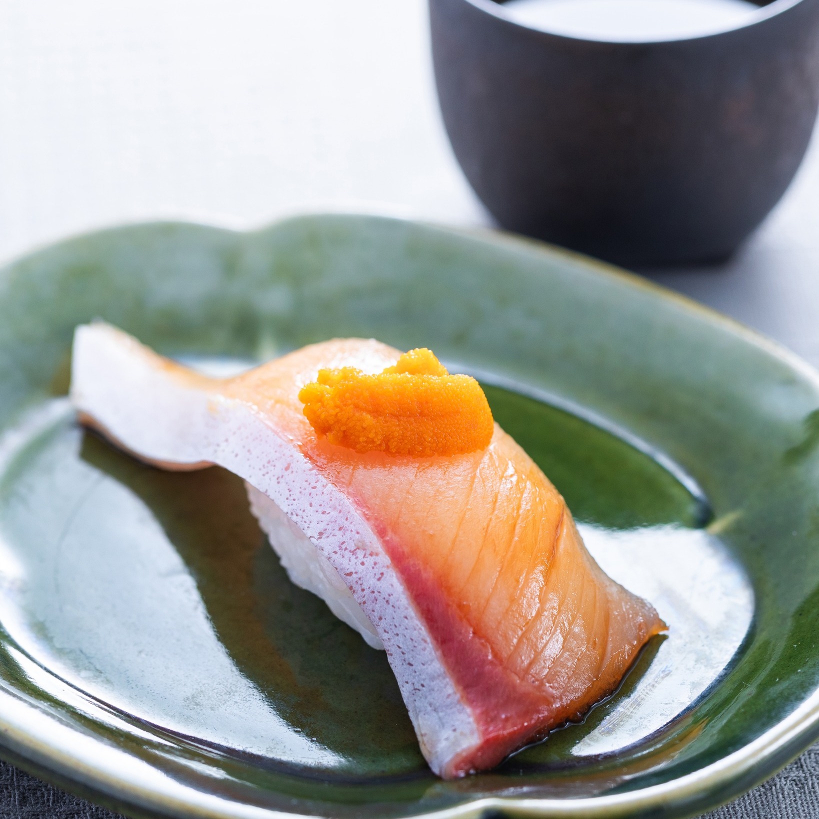 四款秋日限定壽司，採用日本食材，每件HK$15至HK$22。
