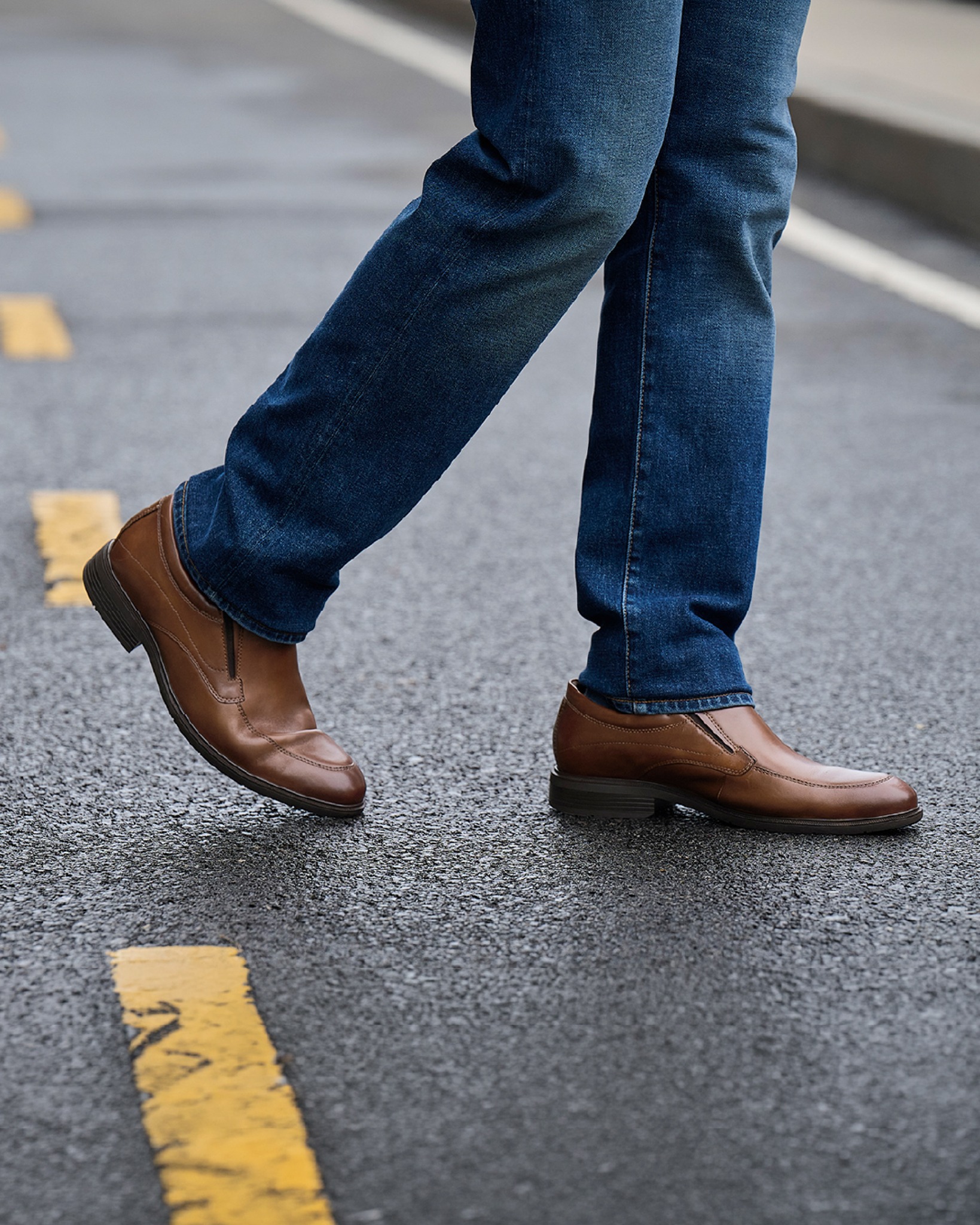 citygate outlets — Spend HK$1,200 get HK$100 off, or spend HK$1,800 get HK$200 off on eligible footwear purchases.