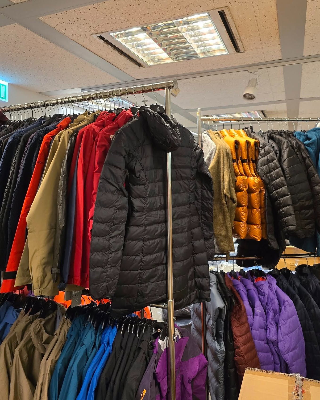 Branded outdoor & fashion clearance sale with items up to 70% off; selected styles buy 2 get 1 free.