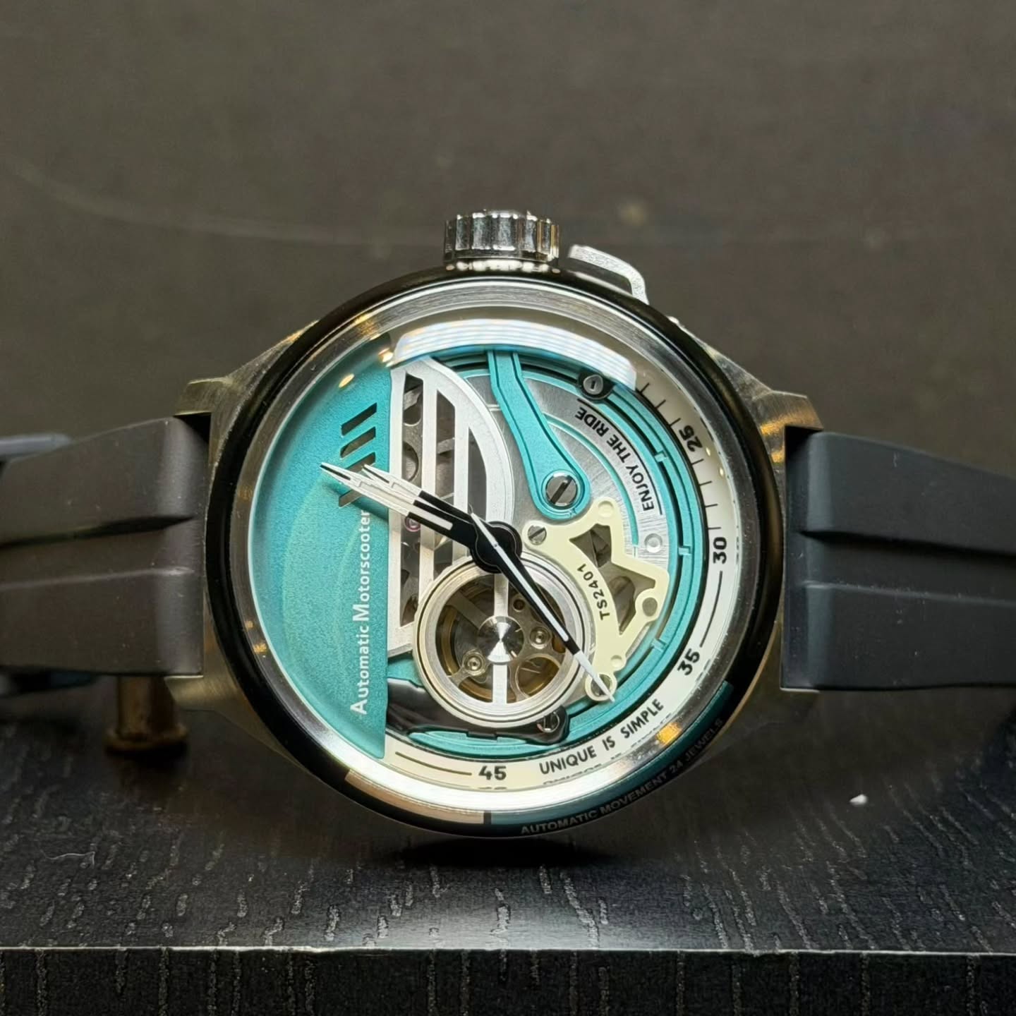 auto shop — Limited-time autumn offer: Automatic Motorscooter watch at HK$2,980 from Oct 9 to Nov 15.
