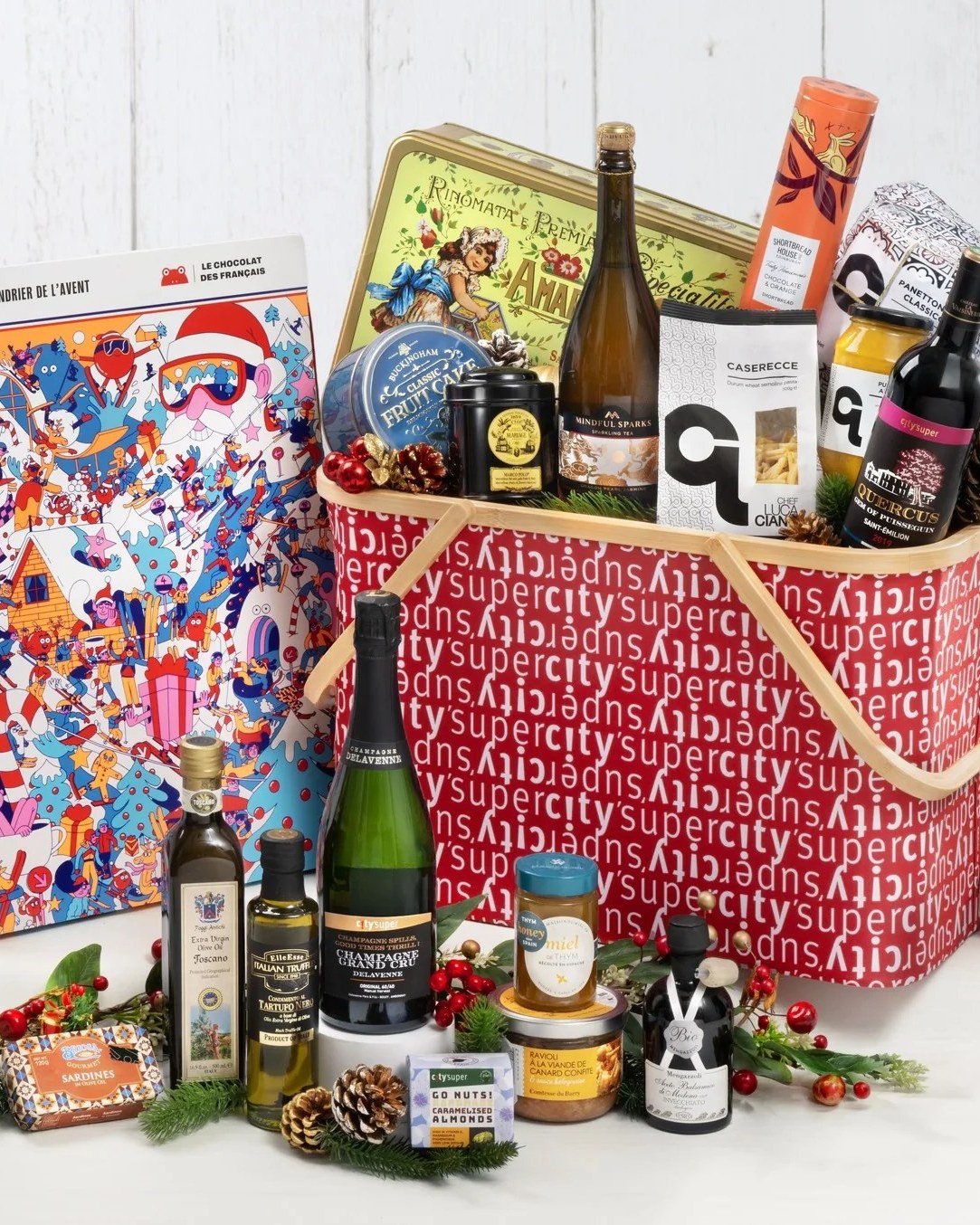city'super — 15% off Christmas hampers (Oct 12 – Dec 6, 2026). Spend HK$3,000+ w/ early delivery to get HK$200 voucher.