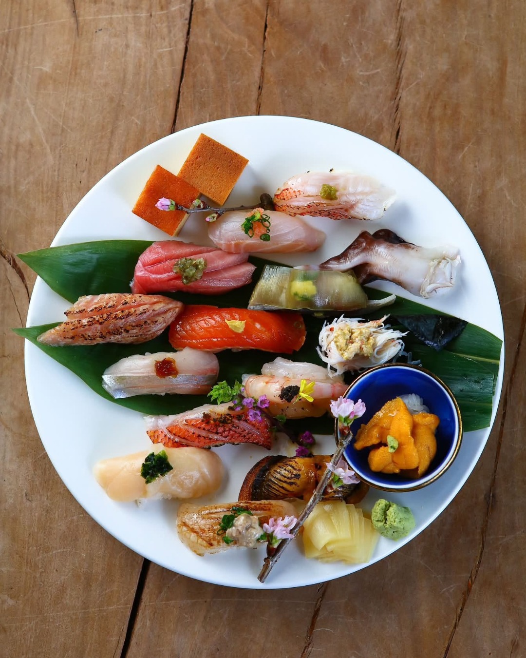 Buy one get one free on lunch Omakase set. Per person from HK$240 after discount.