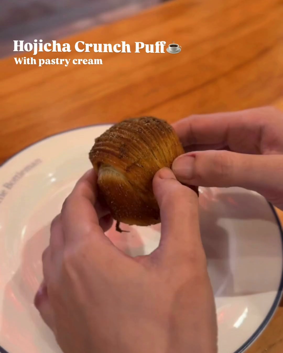 The Baker & The Bottleman — Buy 4 Crunch Puff pieces, get 2 free. 6 pieces total for HK$128.