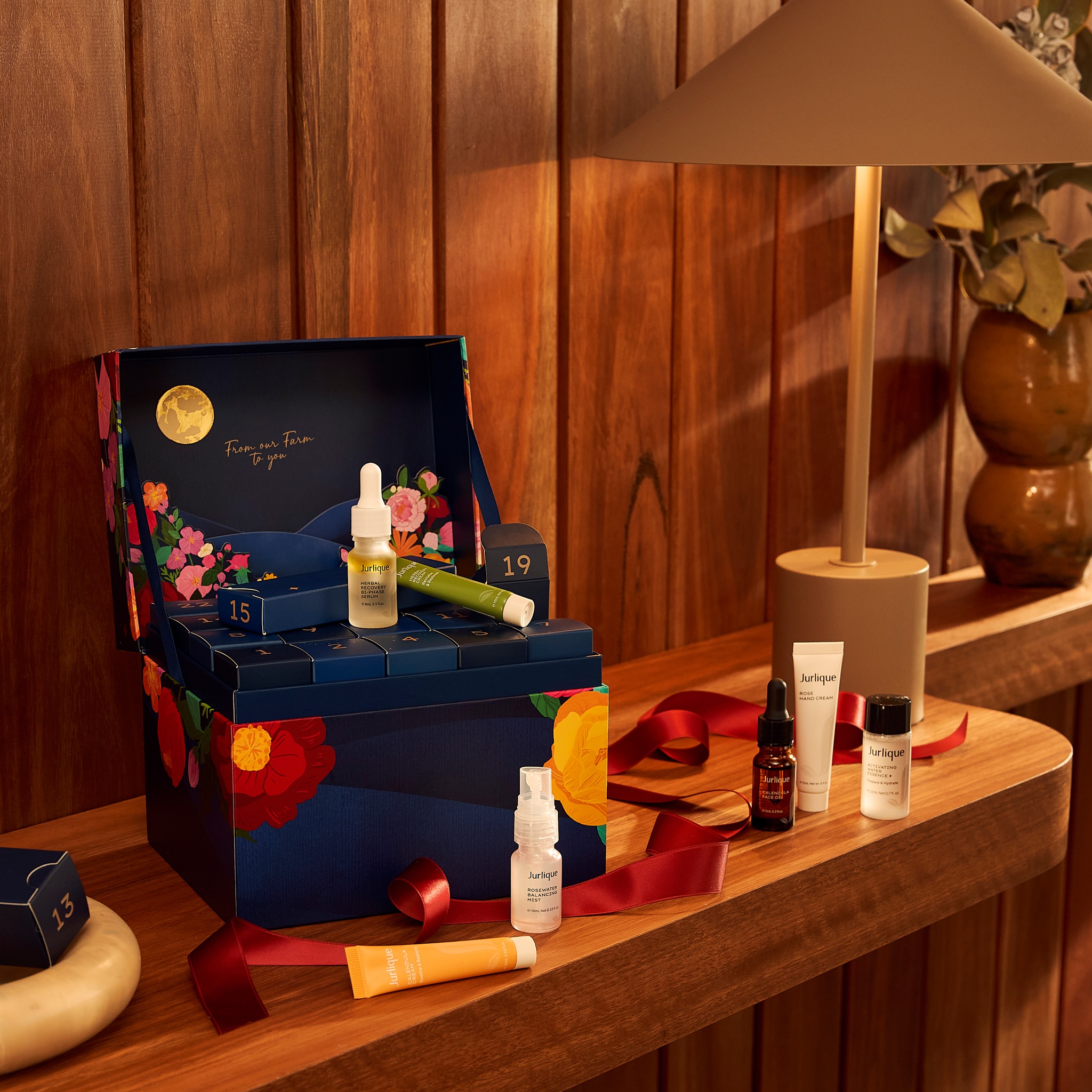 24-piece Advent Calendar gift set worth HK$2,915 available for HK$800. Limited quantity.