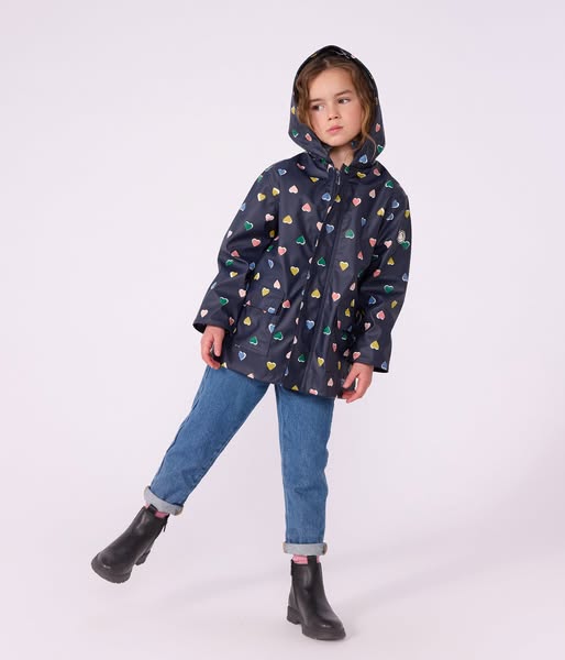 Select 3 autumn/winter new items at 30% off for members.