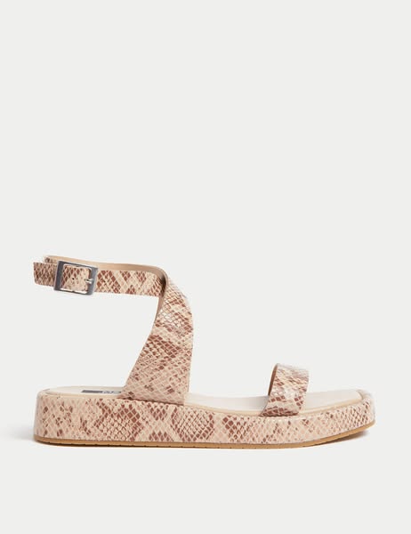 Marks and Spencer: Free delivery on women's footwear purchases