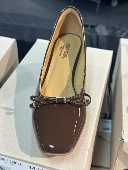 Times Square Bazaar — COLE HAAN shoes from 35% off (from HK$499), plus extra 10% off when buying 2 pairs or 20% off when buying 3+. Josef Seibel from HK$399.