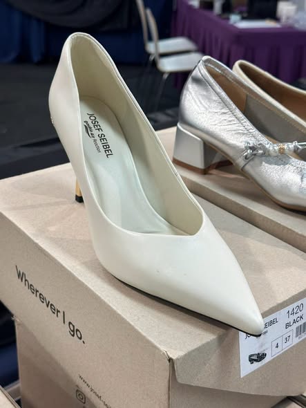 Times Square Bazaar — COLE HAAN shoes from 35% off (from HK$499), plus extra 10% off when buying 2 pairs or 20% off when buying 3+. Josef Seibel from HK$399.
