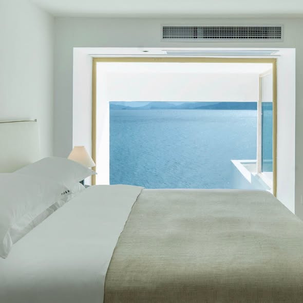 Trip.com: Oceanview hotel rooms starting from HK$1,600 with afternoon tea, drinks, and…