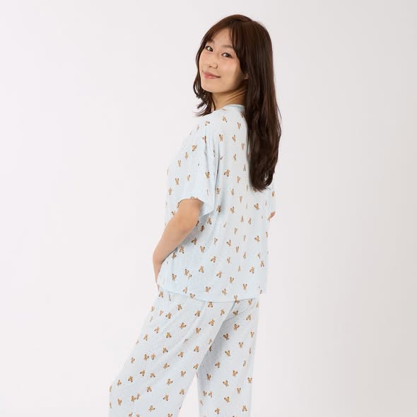 6IXTY8IGHT — Free shipping on orders over HK$299, or free shipping for Pink Friend/BFF members. Earn 2X points on Wednesdays with new Pink Club.