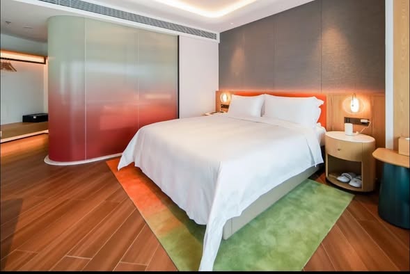 hopegoohk — Hotel package at HK$751 including 2 breakfasts and exploration museum tickets for families during summer holidays.