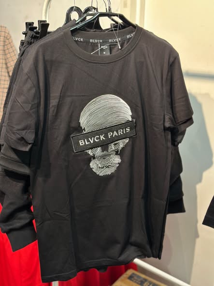 Times Square Bazaar: Luxury fashion and footwear clearance sale with prices from HK$99. Sunglasses…