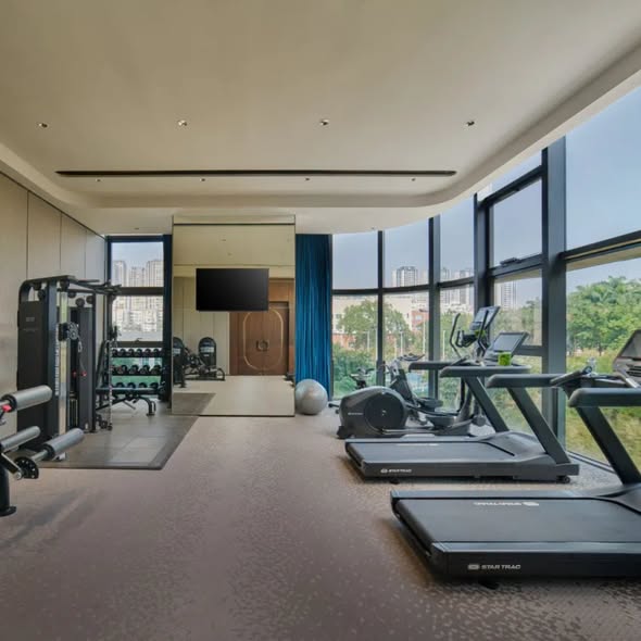 Trip.com — Zhuhai boutique hotel rooms from HK$6XX per night with premium amenities and prime location near popular landmarks.