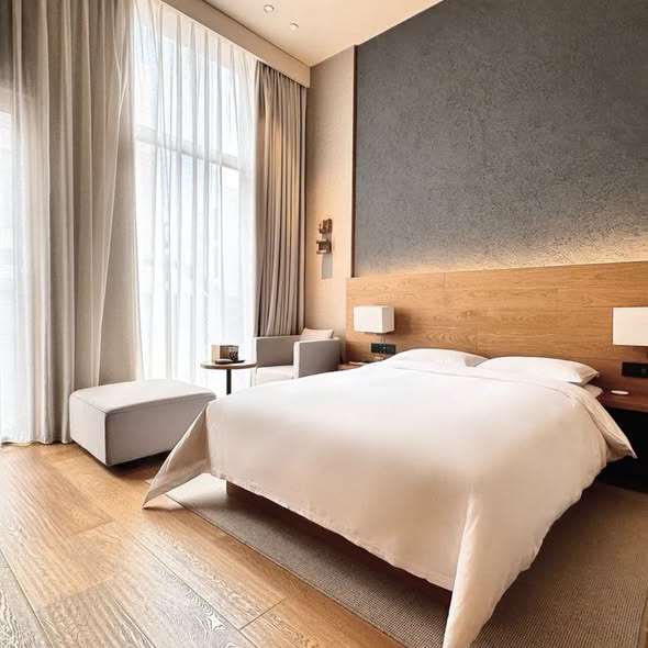 Trip.com — Hotel stays at 5% off with coupon, plus high-speed rail vouchers offering HK$30 off purchases over HK$50. Savings up to HK$110 for 3-night stays.
