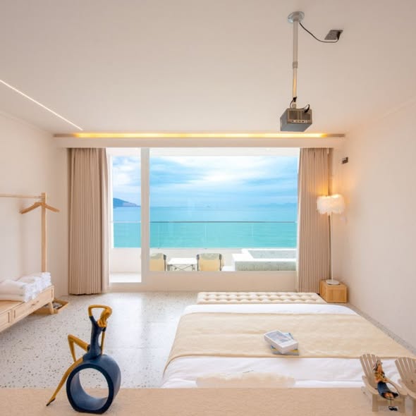 Trip.com: Beachfront rooms with breakfast starting from HK$727 per night; family rooms…
