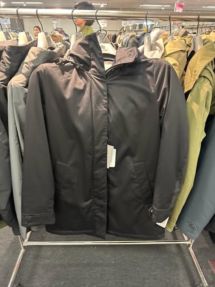 Times Square Bazaar — Designer clothing warehouse sale with up to 90% off fashion brands including Mr & Mrs Italy jackets, ARTE jewelry from 80% off, RICCINI dresses at HK$1,399 (extra 15% off 2 items), and discounted scarves.