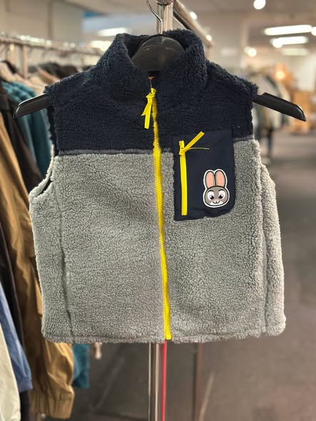 Times Square Bazaar — Warehouse sale with selected items up to 80% off. Buy 2 get 10% off, buy 3 get 20% off. Swimming brands offer buy 4 get 1 free.